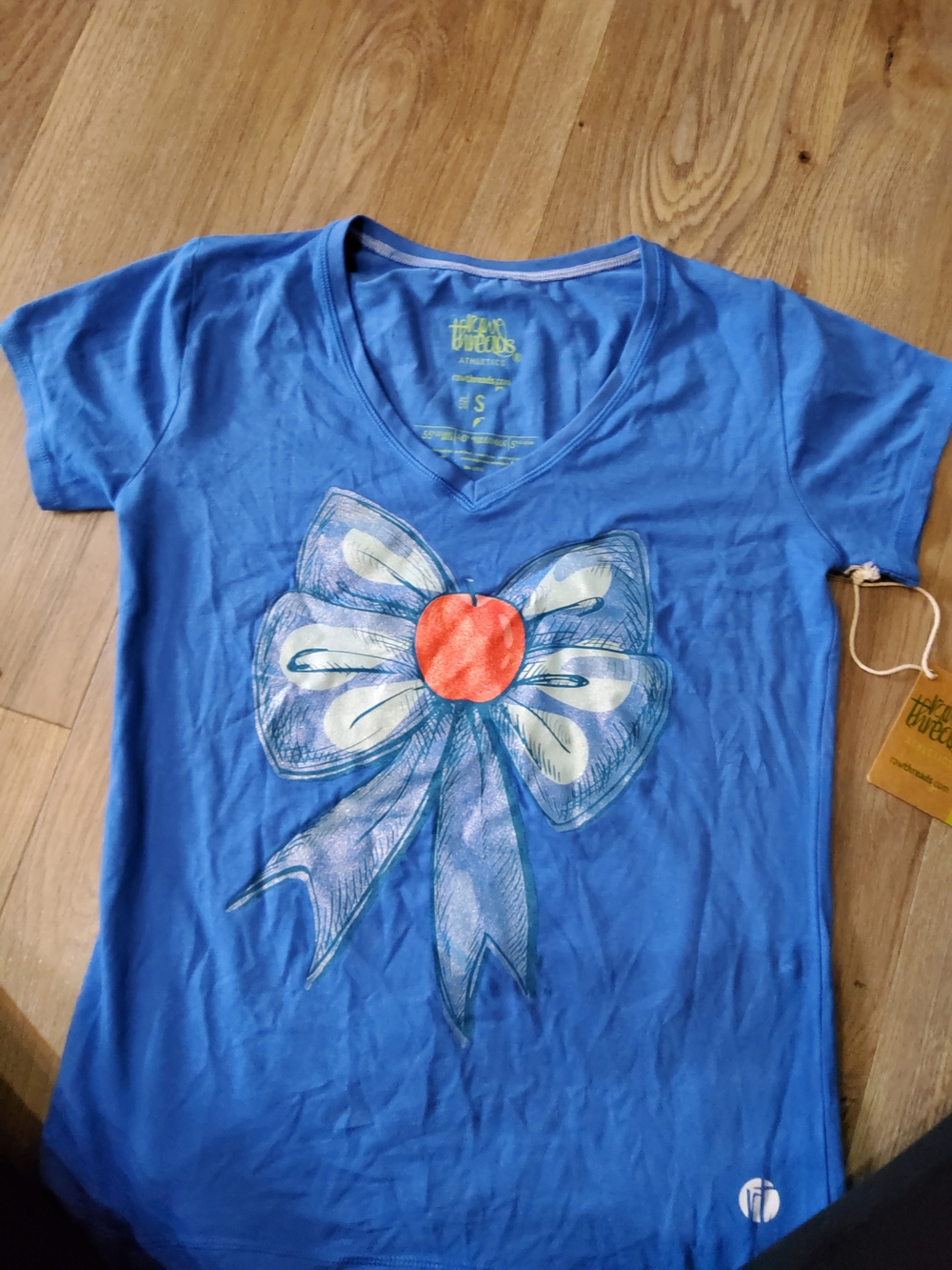 Nwt Womens Raw Threads Short-Sleeve Blue Tee with Bow Graphic